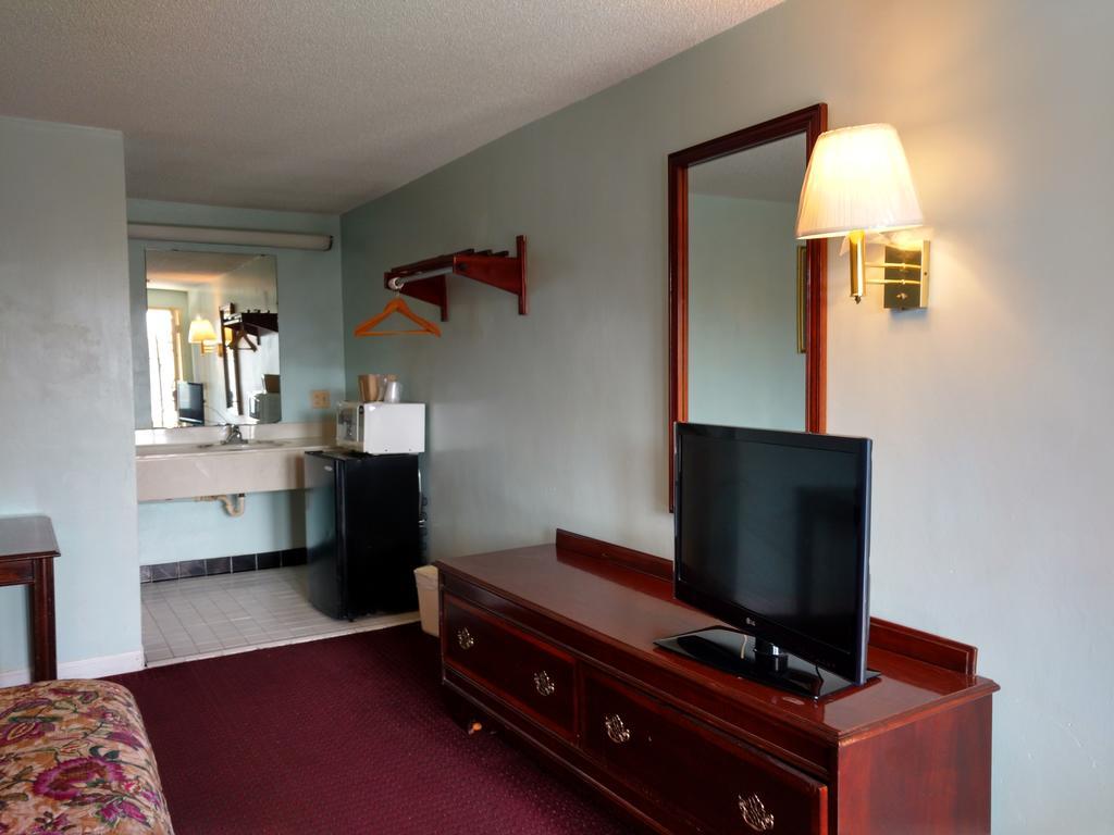 Mount Vernon Inn Sumter Buitenkant foto
